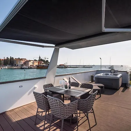 Bateau-hôtel Exclusive Houseboat By The Sea Novigrad Istria