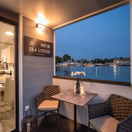 Exclusive Houseboat By The Sea 3*