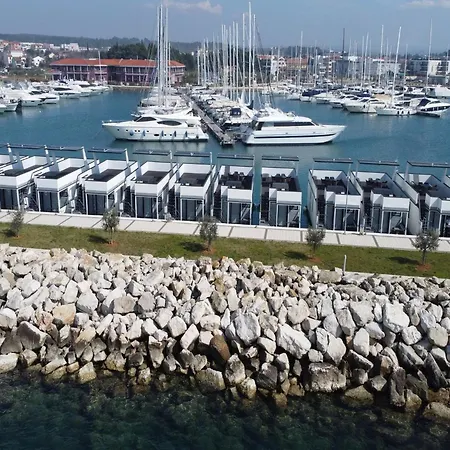 Exclusive Houseboat By The Sea Novigrad Istria